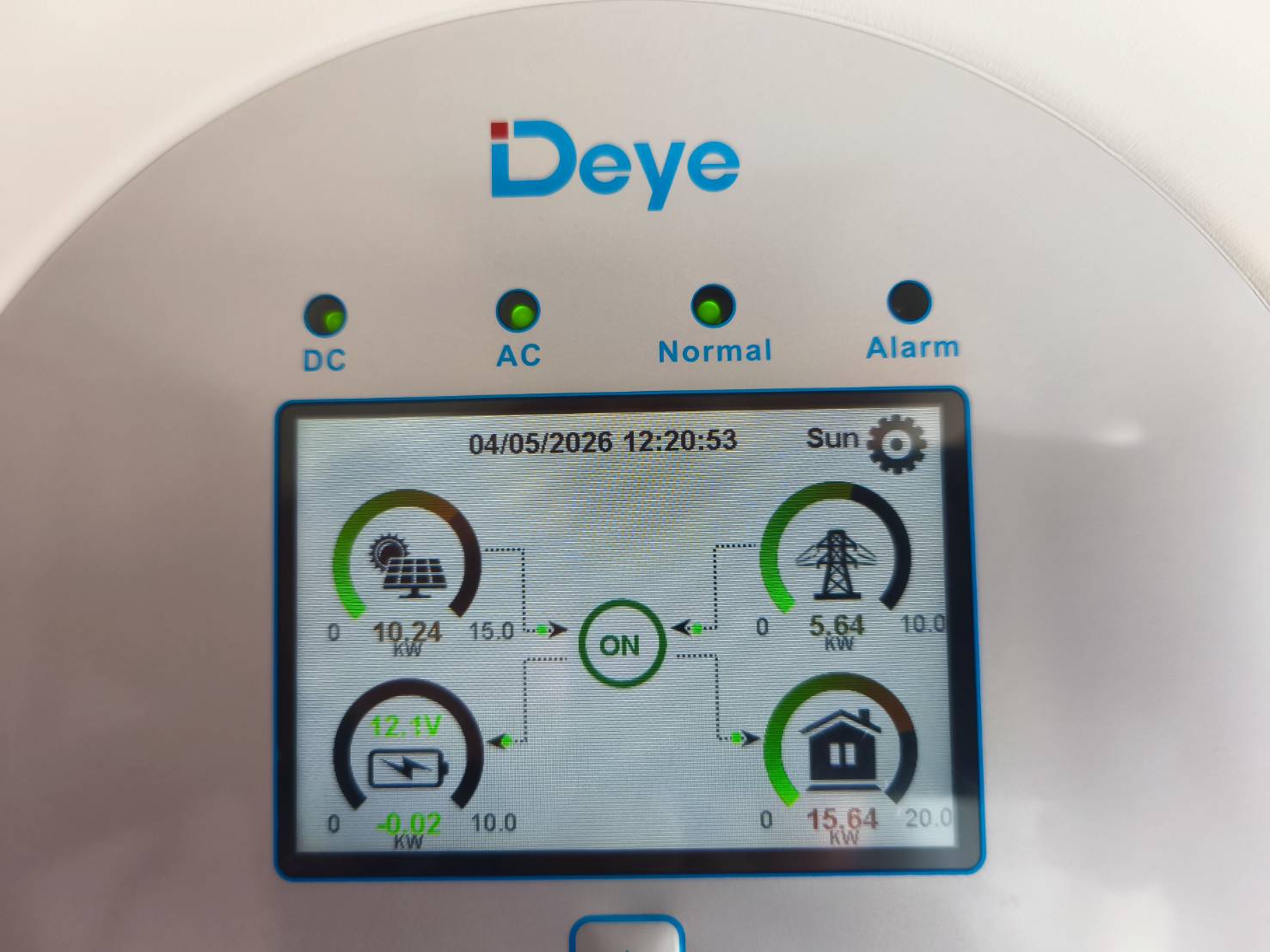 หน้าจอ Inverter Deye แสดงการผลิตไฟจริง 10.24 kW จากแผง 10 kWp