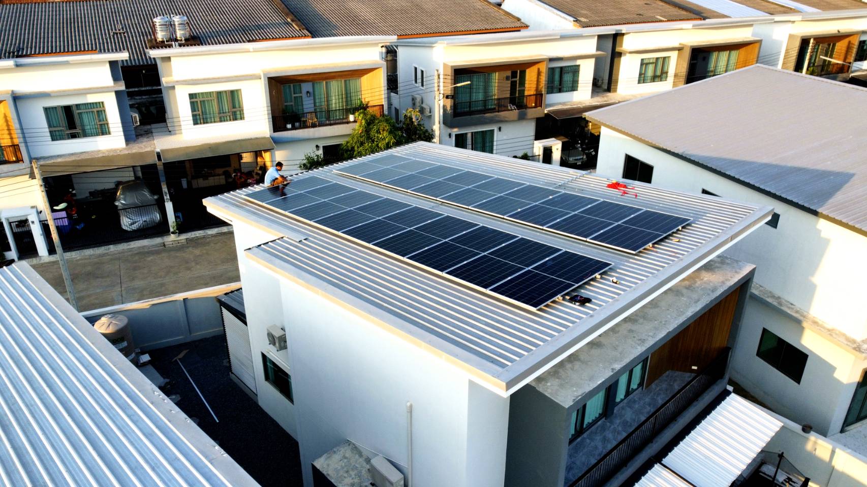 บ้านจามจุรี หาดใหญ่ ติดตั้ง Solar Hybrid 10kW สู้น้ำท่วม